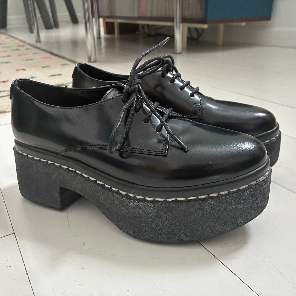 Patent Lace-up Platform Oxfords